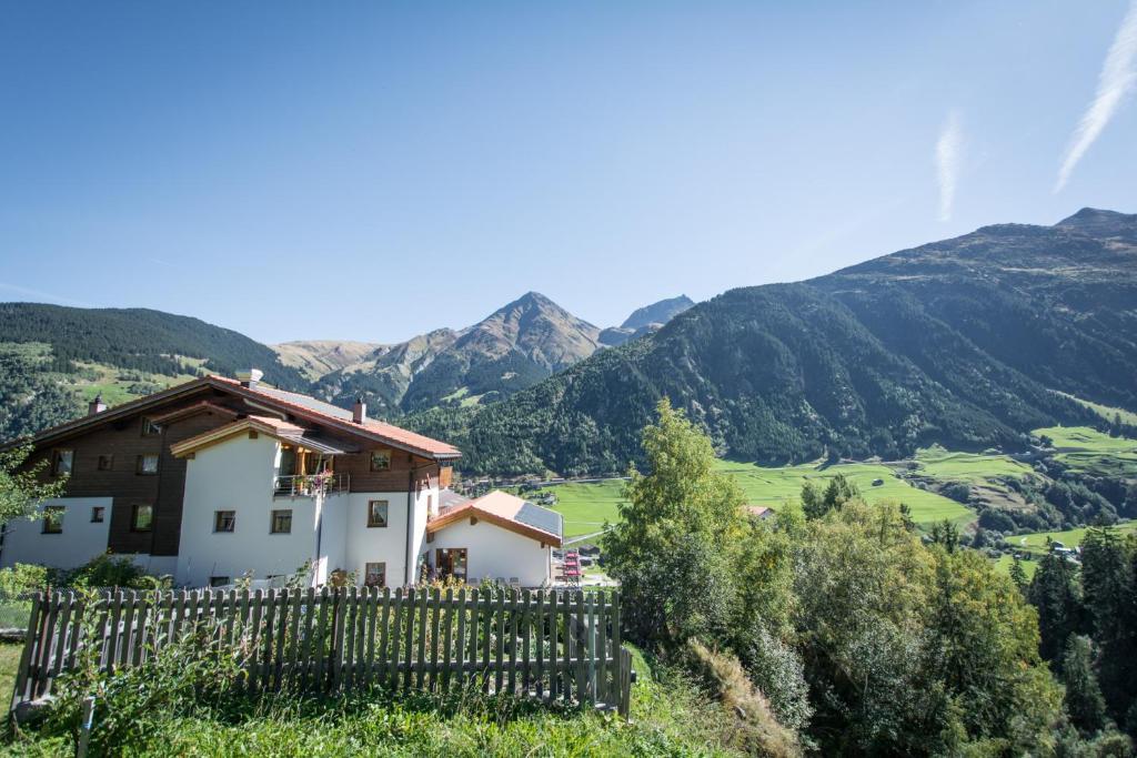 Hotel Cuntera Curaglia Экстерьер фото